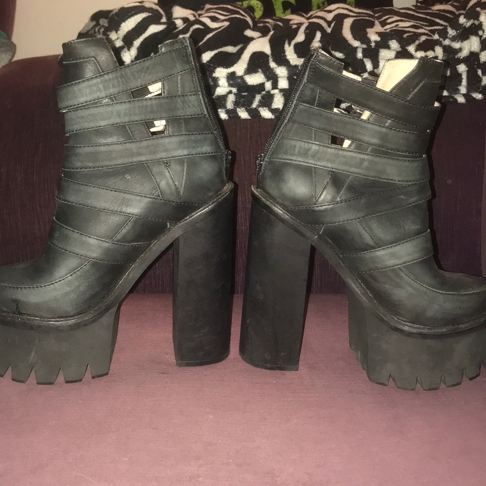Jeffrey Campbell platform buckle shoes - Picture 2 of 4